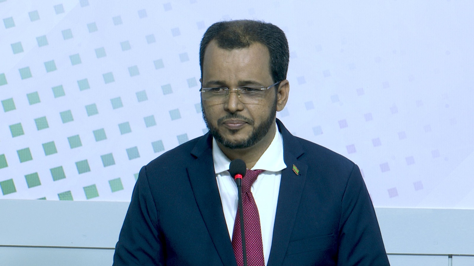 وزير الشؤون الإسلامية: الرئيس أعطى تعليماته بعدم إجازة أي قانون يخالف الشريعة