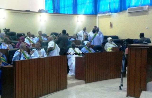 شيوخ المعارضة يقاطعون جلسات الغرفة