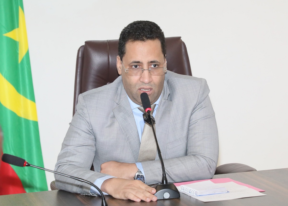 تعميم من الوزير الأول بتجنب اقتناء سيارات غالية الثمن