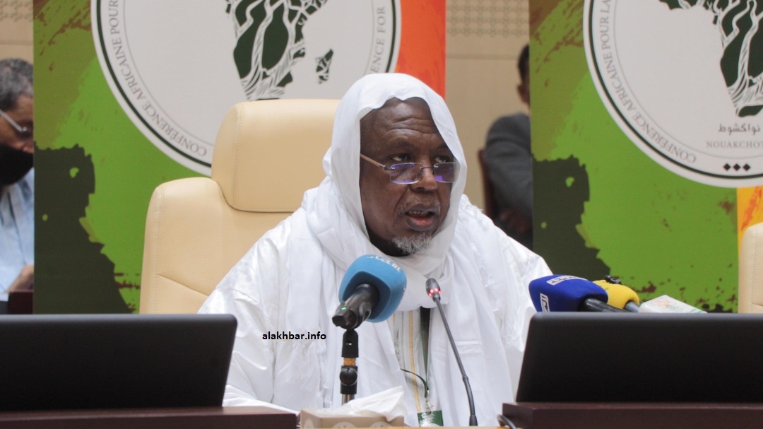 الإمام ديكو يمتدح الجزائر من منصة مؤتمر السلم بنواكشوط 