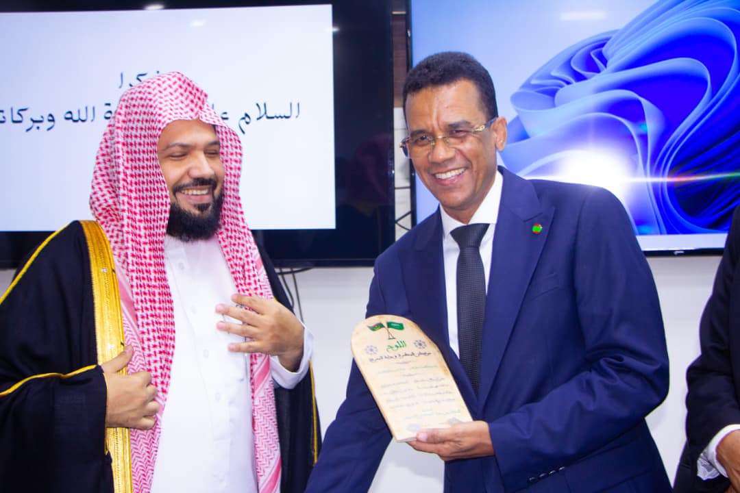 إمام المسجد النبوي الشريف يبدأ زيارة عمل لموريتانيا