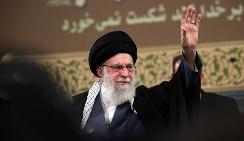 خامنئي يصف المظاهرات الداعمة له في طهران بالتاريخية 
