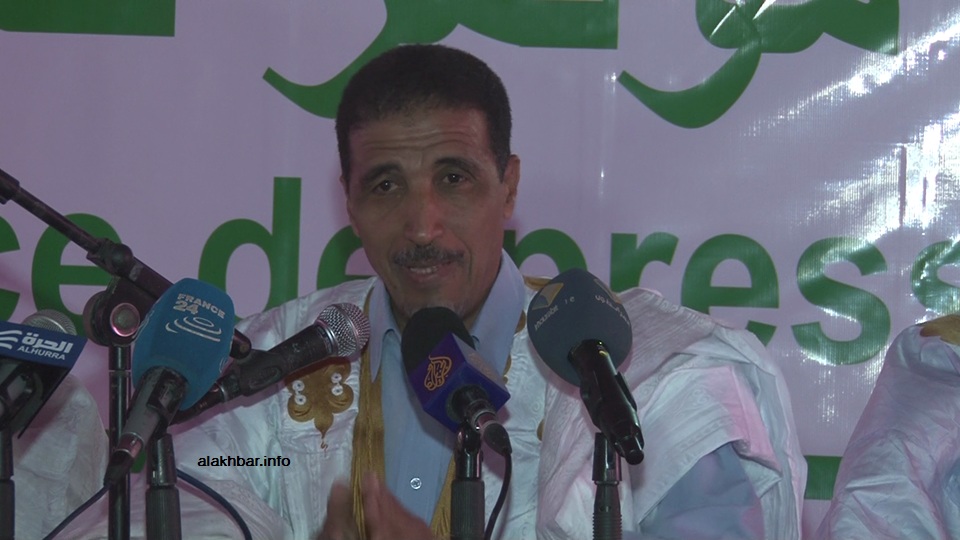 ولد مولود يستأنف جولته الانتخابية من الولايات الشرقية