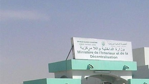 الداخلية تدعو للتعاطي الإيجابي مع الأمن والوزير يتجول بالوحدات