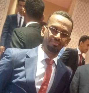من اكتشف النائب خديجة وان؟!