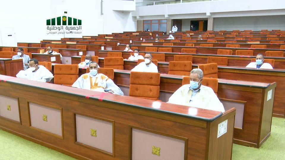 تأجيل جلسة للجنة برلمانية حول مشروع قانون حماية الرموز