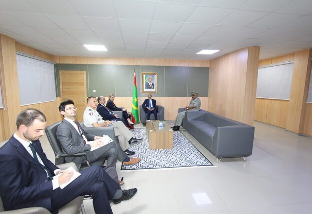مباحثات بين وزير الدفاع والسفير الفرنسي بنواكشوط