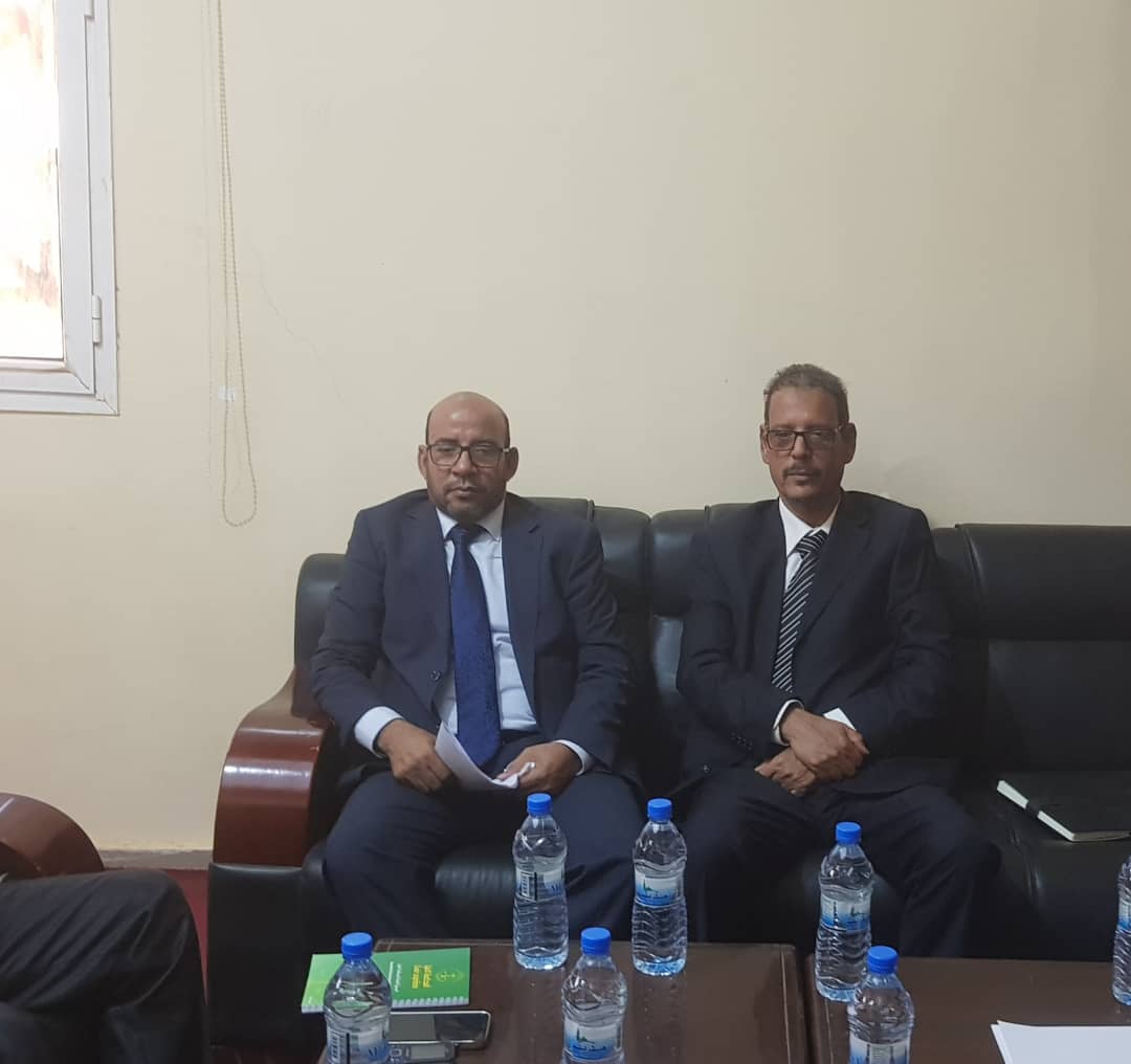 مدعي عام المحكمة العليا يجتمع بالنيابة العامة بإنشيري ويزور السجون