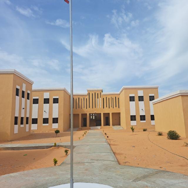 أساتذة ثانوية الامتياز 2 ينتقدون اعتماد القرعة في "جائزة التميز"