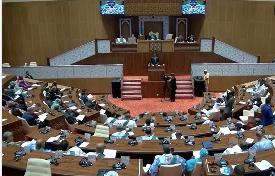 ولد بلال: مستمرون في تهدئة المشهد والتشاور مع السياسيين  