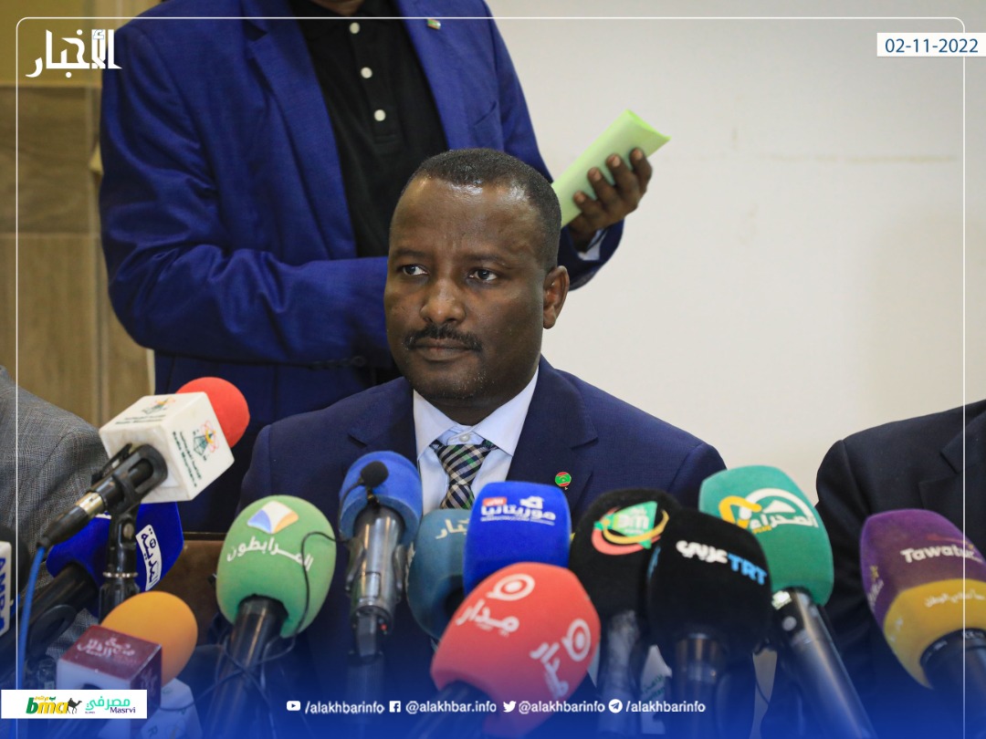 وزير العدل يغادر إلى الإمارات استجابة لدعوة من نظيره