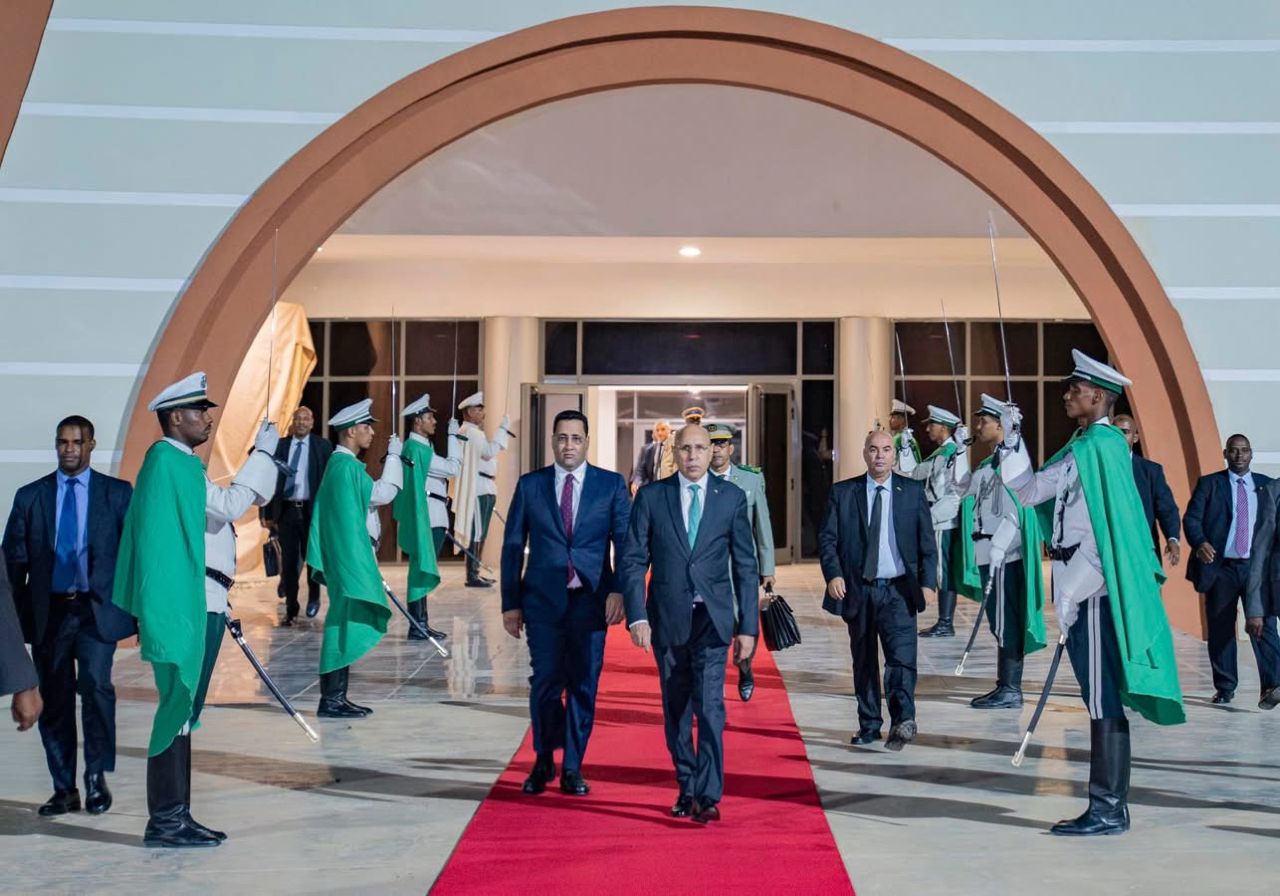 غزواني يغادر إلى قطر لحضور القمة العربية الإسلامية 