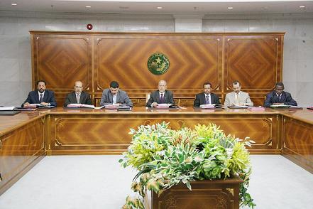 كوشنير يعد بتعاون أمني وثيق ويشيد بالعلاقات بين البلدين
