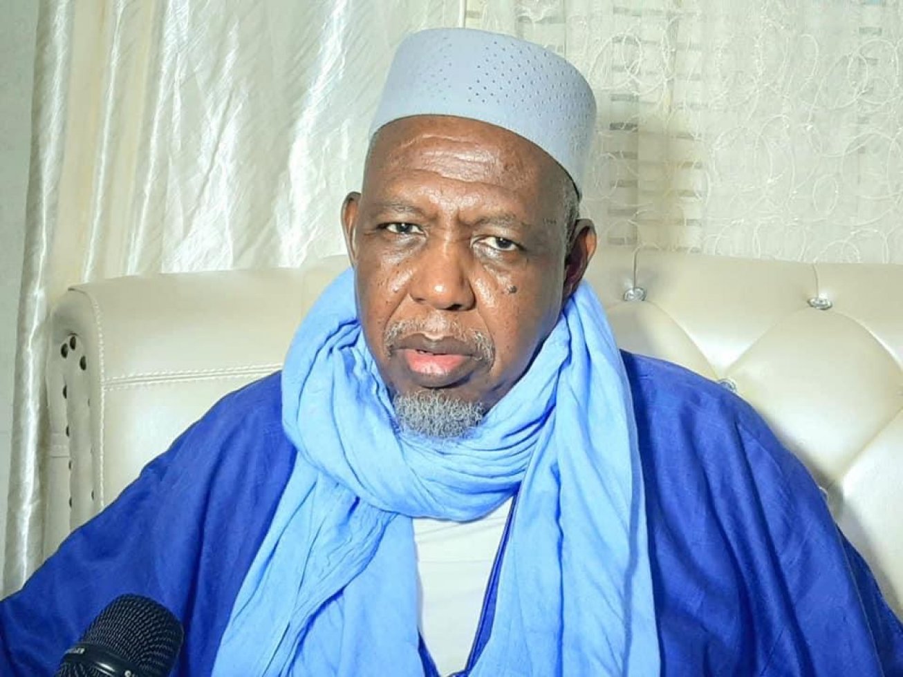 الإمام ديكو يمتدح الجزائر من منصة مؤتمر السلم بنواكشوط (فيديو)