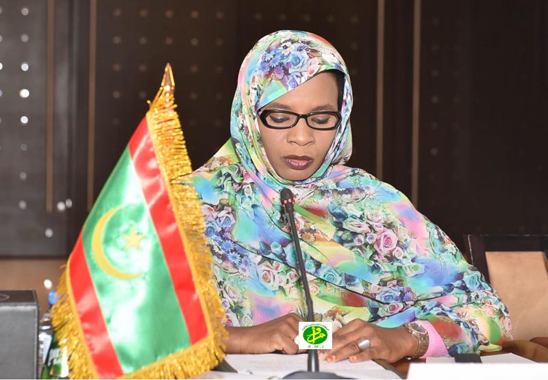 وزيرة موريتانية تدعو من أبوظبي لحل النزاعات العربية
