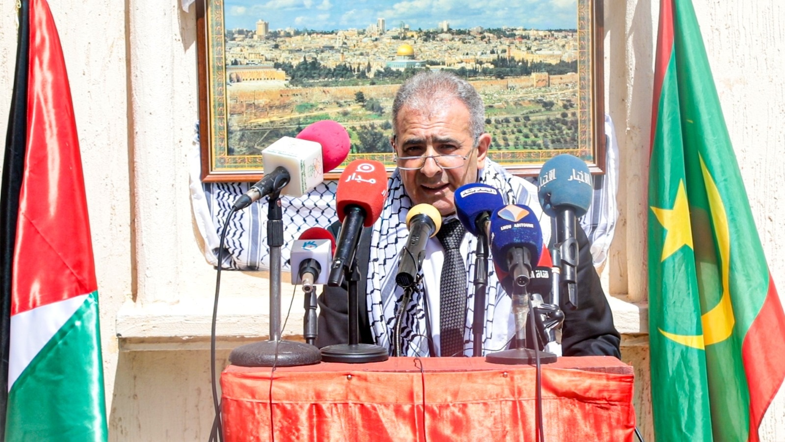 سفير فلسطين يشيد بموقف موريتانيا ويصف ما يجري في غزة بالإبادة